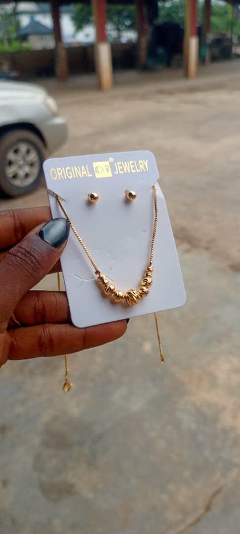 Goldrep necklace