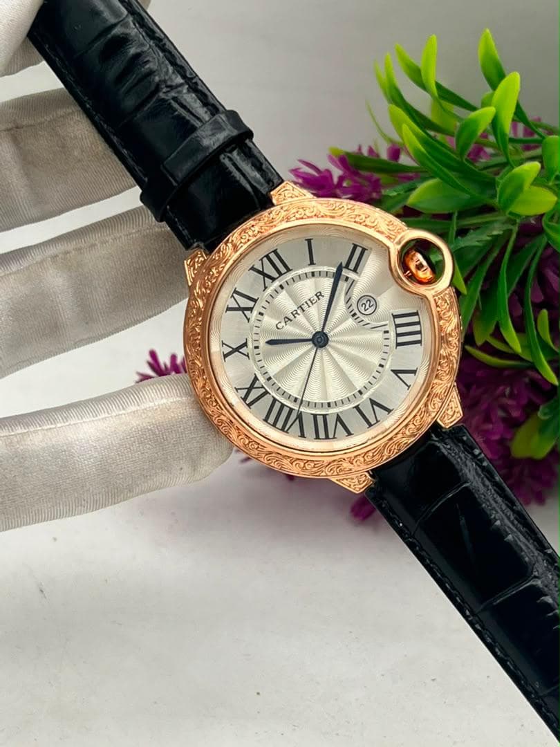 Leather strap watch